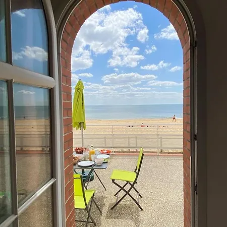 Superbe Les Pieds Dans L'eau !