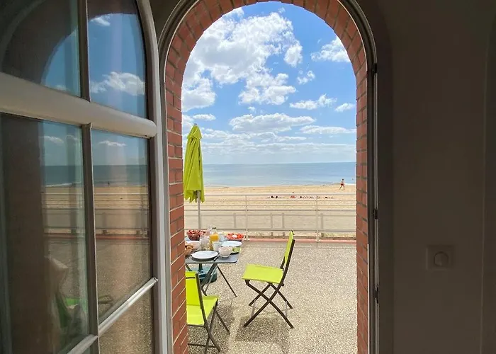 Superbe Les Pieds Dans L'eau !